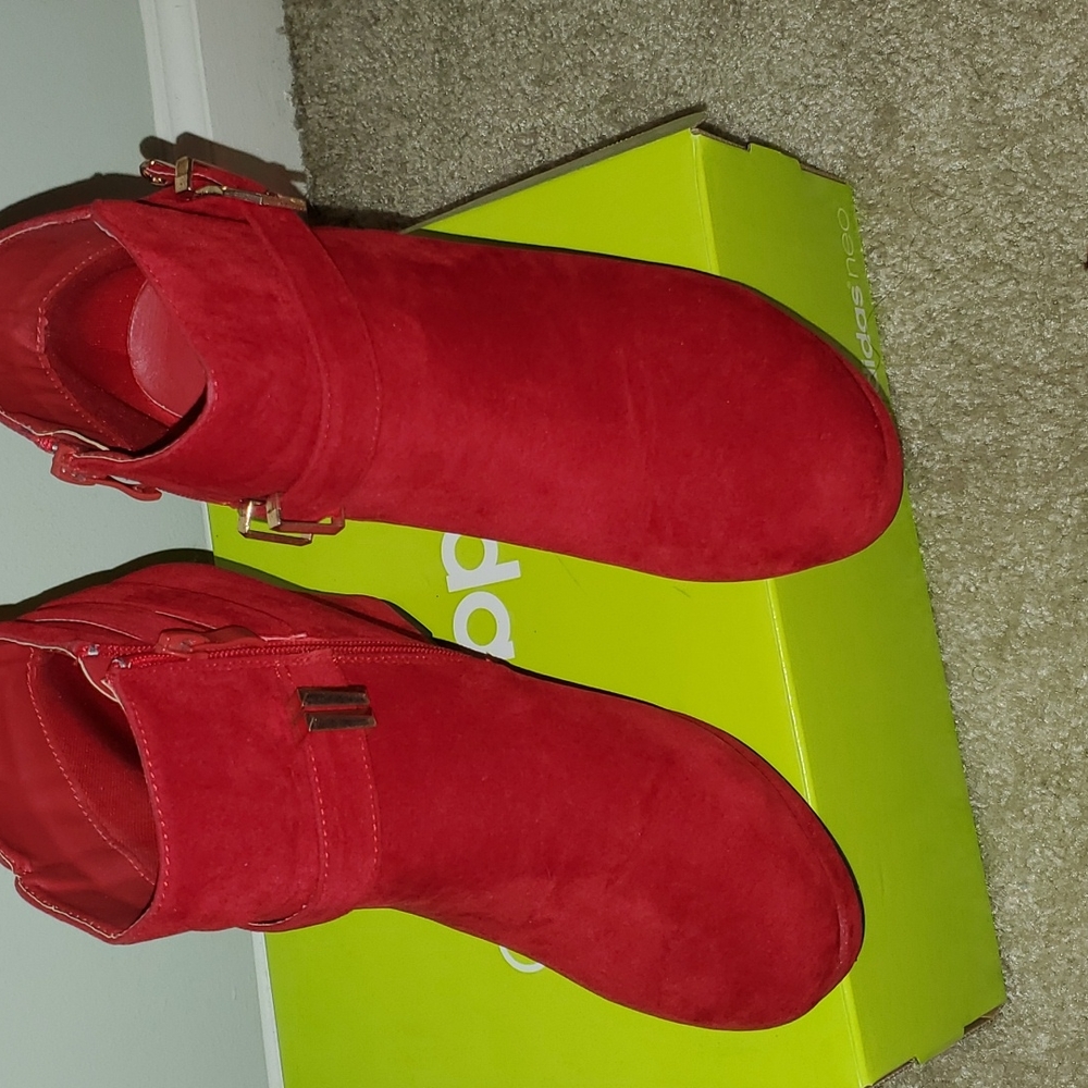 Red booties, suede